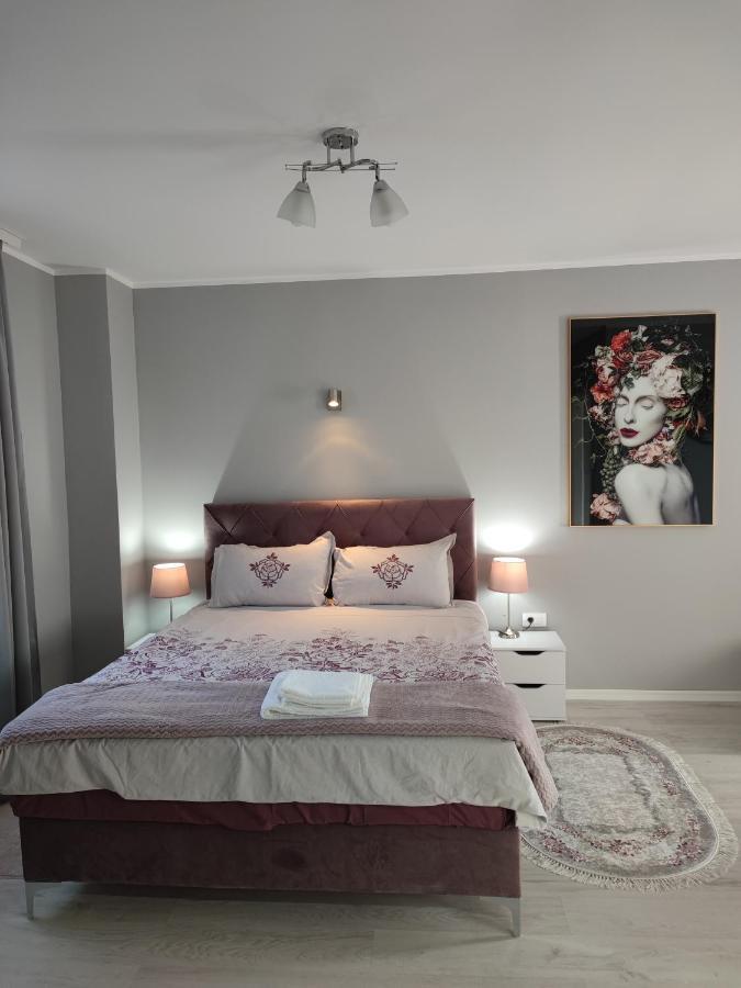 Flora Apartment Surčin Екстериор снимка